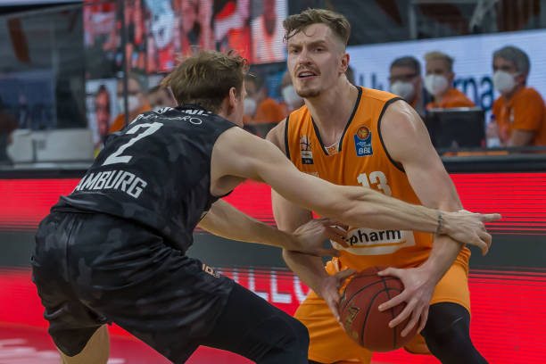 他们带着海 他们带着海