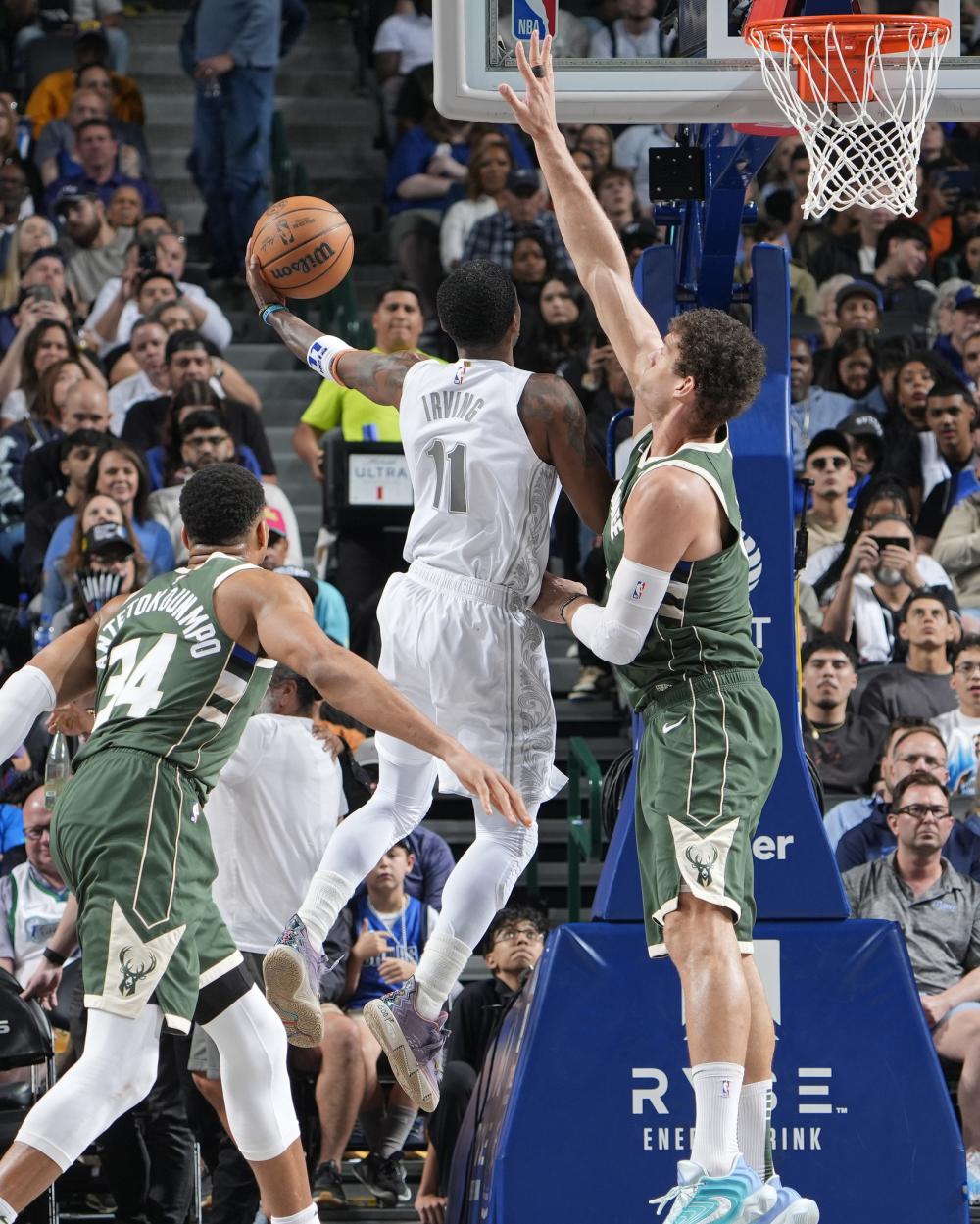 就必须在比 就必须在比